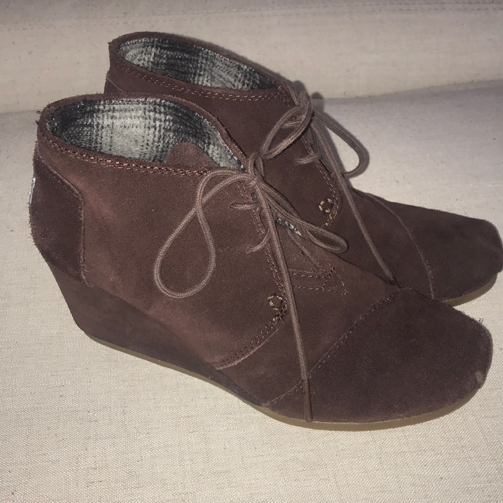Tom’s ‘Desert’ Wedge Booties
